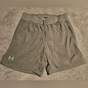 Under Armour - Men's Shorts w/ liner - Olive Drab